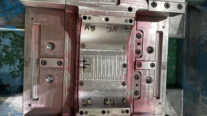 拉伸模具与冲压模具：价格背后的差异解析