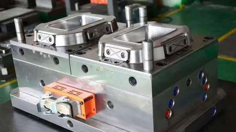 汽车压铸模具材质选择的关键因素**